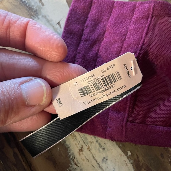Victoria's Secret Purple Velvet Underwire Bra - Picture 3 of 8